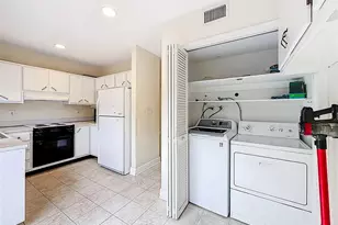 79 NE 20th Ct, Wilton Manors, FL 33305 - Photo 10