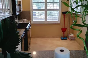 8045 Eastlake Dr, Boca Raton, FL 33433 - Photo 12