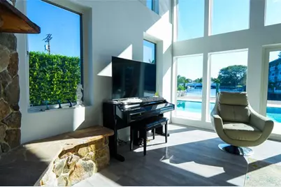 600 N Victoria Ter, Fort Lauderdale, FL 33304 - Photo 12