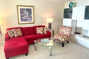 40 Keswick B, Deerfield Beach, FL 33442 - Photo 4