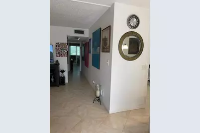 2002 Lyndhurst H #2002, Deerfield Beach, FL 33442 - Photo 2