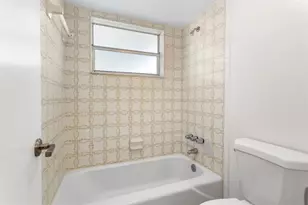 4090 NW 42nd Ave, Lauderdale Lakes, FL 33319 - Photo 20