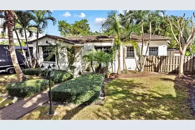 1551  Monroe St, Hollywood, FL 33020 - Photo 1