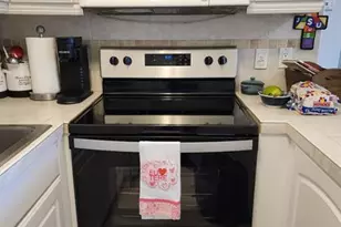 1821 NE 62nd St, Fort Lauderdale, FL 33308 - Photo 6