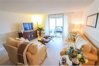 401 SE 3rd St, Unit #308, Dania Beach, FL 33004 - Photo 4