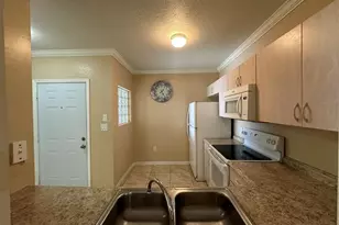 1091 Golden Lakes Blvd, West Palm Beach, FL 33411 - Photo 2