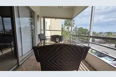 4047 NW 16th St, Unit #302, Fort Lauderdale, FL 33313 - Photo 4