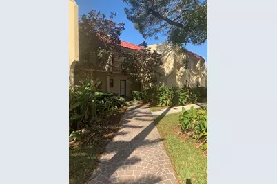 2050  Oleander Blvd, Unit #4 104, Fort Pierce, FL 34950 - Photo 1