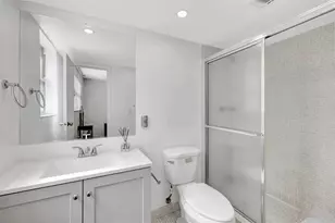 2800 Somerset Dr, Lauderdale Lakes, FL 33311 - Photo 22