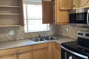 8220 Sunrise Lakes Blvd, Sunrise, FL 33322 - Photo 6