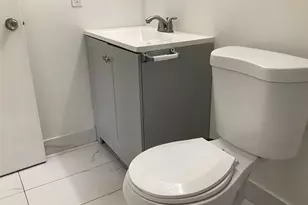 8220 Sunrise Lakes Blvd, Sunrise, FL 33322 - Photo 12