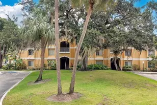 2400 NW 33rd St, Oakland Park, FL 33309 - Photo 14