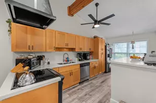 10140 Phoenix Ave, Hollywood, FL 33026 - Photo 8