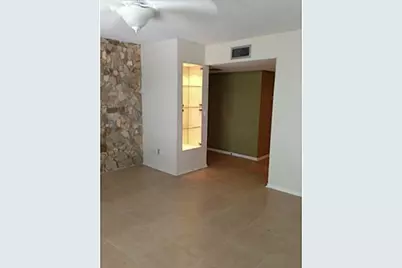 10762  La Placida Dr, Unit #305, Coral Springs, FL 33065 - Photo 2