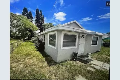 1510  Avenue H, Fort Pierce, FL 34950 - Photo 1