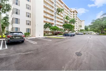 3520  Oaks Way, Unit #806, Pompano Beach, FL 33069 - Photo 18
