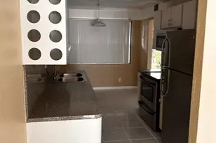 8450 Lagos De Campo Blvd Unit, Tamarac, FL 33321 - Photo 2