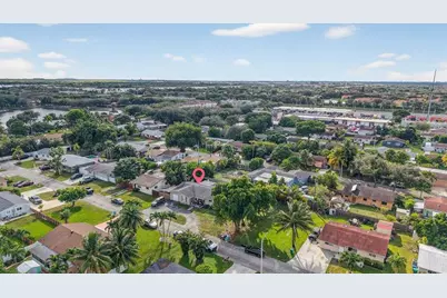 1910 SW 98th Ter, Miramar, FL 33025 - Photo 44