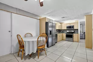 1910 SW 98th Terrace, Miramar, FL 33025 - Photo 12