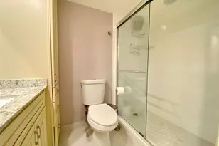 3800 Oaks Clubhouse Dr, Pompano Beach, FL 33069 - Photo 16