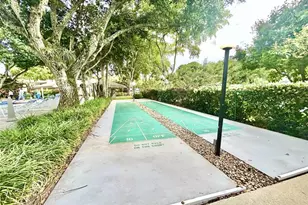 3800 Oaks Clubhouse Dr, Pompano Beach, FL 33069 - Photo 24