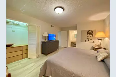 3800  Oaks Clubhouse Dr, Unit #311, Pompano Beach, FL 33069 - Photo 14