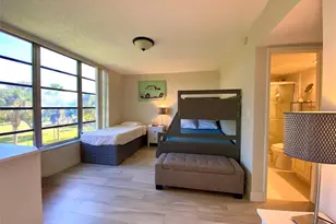 3800 Oaks Clubhouse Dr, Pompano Beach, FL 33069 - Photo 8