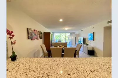 3800  Oaks Clubhouse Dr, Unit #311, Pompano Beach, FL 33069 - Photo 6