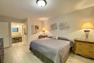 3800 Oaks Clubhouse Dr, Pompano Beach, FL 33069 - Photo 12