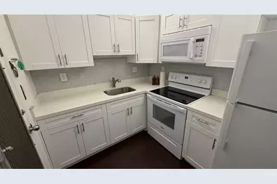 3040 NE 16th Ave, Unit #305, Oakland Park, FL 33334 - Photo 1