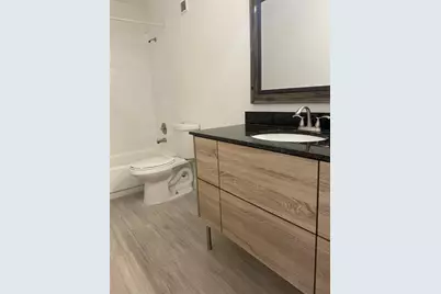 228  Lakeside Cir, Unit #228, Sunrise, FL 33326 - Photo 14