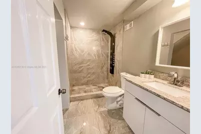 228  Lakeside Cir, Unit #228, Sunrise, FL 33326 - Photo 4