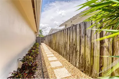 2000  Admirals Way, Fort Lauderdale, FL 33316 - Photo 16