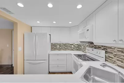 3002 NE 5th Ter, Unit #102-B, Wilton Manors, FL 33334 - Photo 4