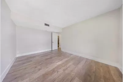 800 E Cypress Ln, Unit #206, Pompano Beach, FL 33069 - Photo 22