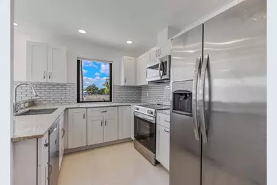 456 NW 41st St, Oakland Park, FL 33309 - Photo 8