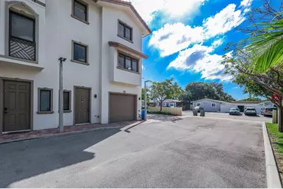 456 NW 41st St, Oakland Park, FL 33309 - Photo 2