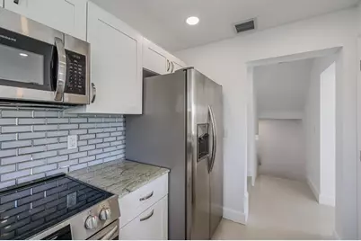 456 NW 41st St, Oakland Park, FL 33309 - Photo 10