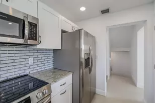 456 NW 41st St, Oakland Park, FL 33309 - Photo 10