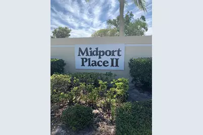 1560 SE Royal Green Cir, Unit #S 204, Port Saint Lucie, FL 34952 - Photo 4