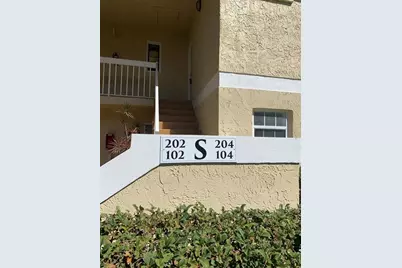 1560 SE Royal Green Cir, Unit #S 204, Port Saint Lucie, FL 34952 - Photo 2