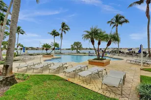 127 Yacht Club Way, Hypoluxo, FL 33462 - Photo 38