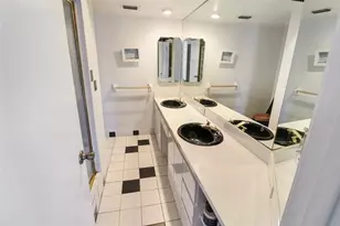 2625 E Gulfstream Ln, Fort Lauderdale, FL 33312 - Photo 20