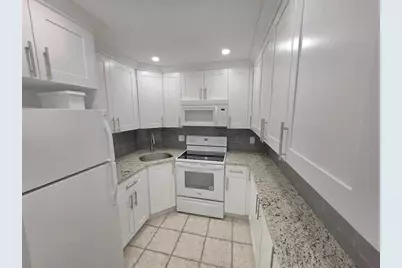 3200 NE 7th Ct, Unit #205C, Pompano Beach, FL 33062 - Photo 10