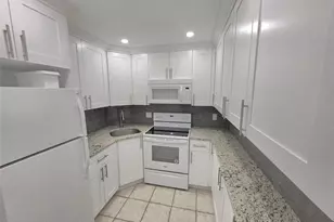 3200 NE 7th Ct Unit, Pompano Beach, FL 33062 - Photo 10