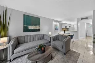 2920 NE 8th Terrace, Oakland Park, FL 33334 - Photo 8