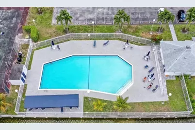 8410 NW 59 Pl, Tamarac, FL 33321 - Photo 12