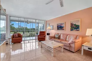 2951 S Palm Aire Dr, Pompano Beach, FL 33069 - Photo 18