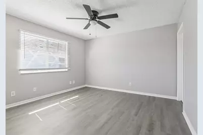 7402  E Banks Dr, Unit #7402, Tampa, FL 33617 - Photo 24