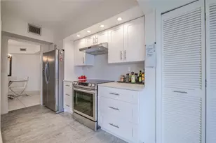7100 Radice Ct, Lauderhill, FL 33319 - Photo 12